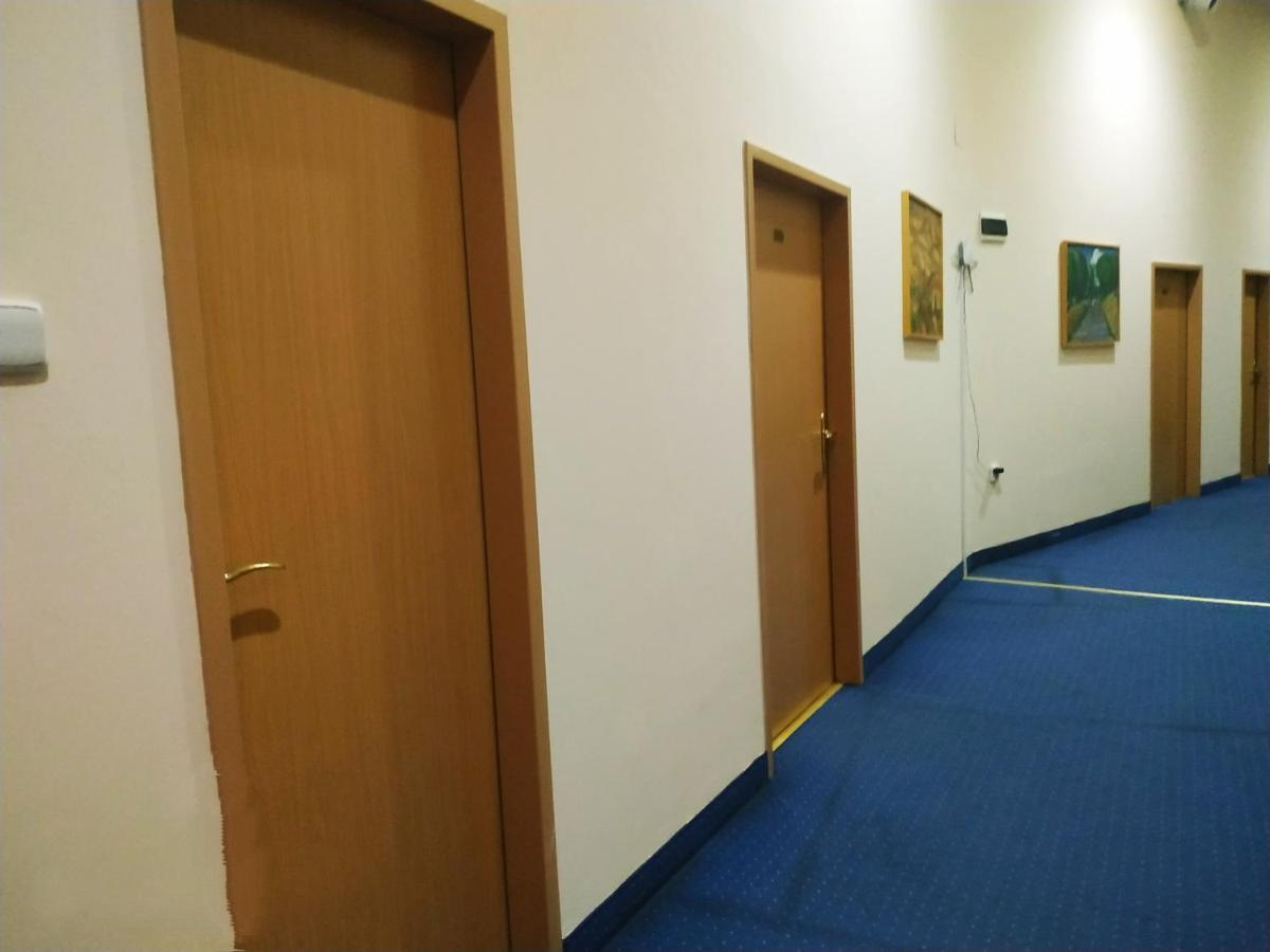 Hotel Expo Tashkent Exterior photo